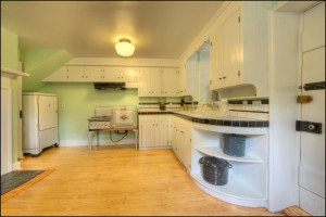 The period appliances in Lockhouse 10's kitchen.