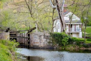 lock house and lock 6