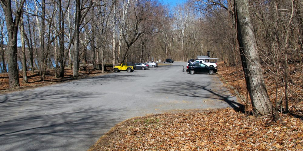 Dargan-Bend-parking-Bud-and-Dell-Cline