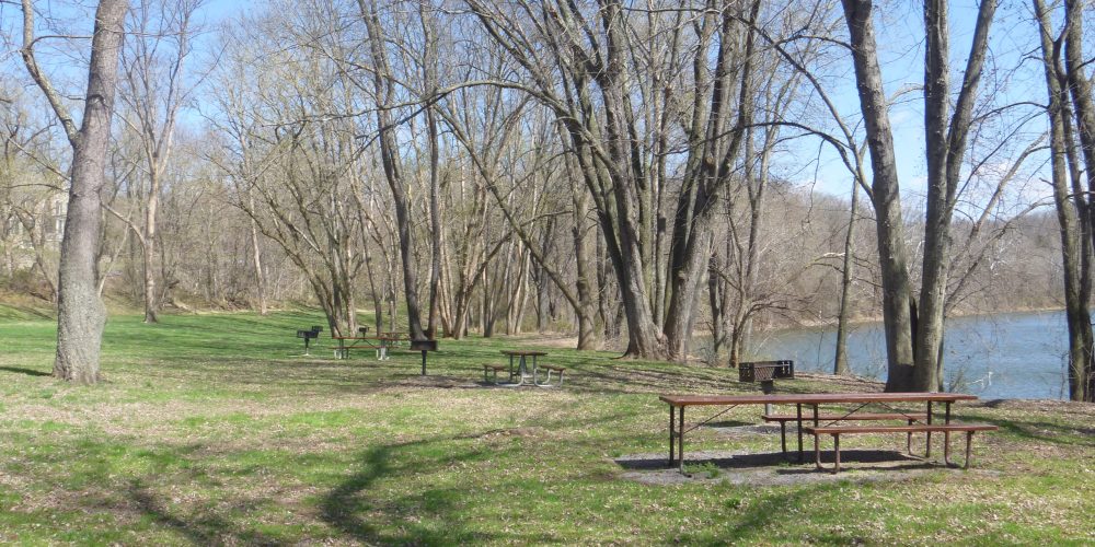 Four-Locks-picnic-tables-by-Jim-Tomlin-PATC