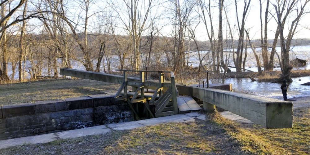 Lock-23-Violettes-Lock-and-Dam-2-Tom-Kimbis
