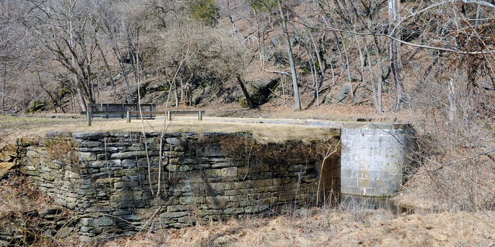 Lock-35-Bud-and-Dell-Cline
