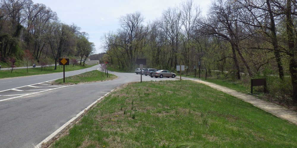 Lock 6 parking