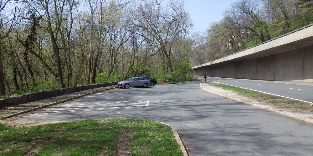 Lock 7 parking