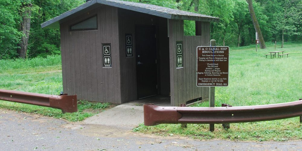 Nolands-Ferry-Restroom-PATC-GPS-Rangers