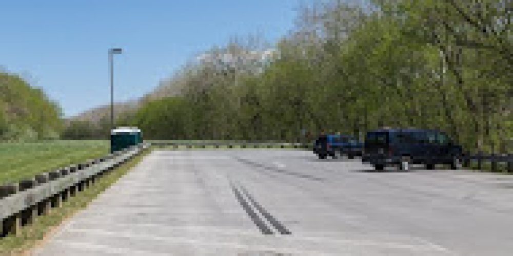 Railroad-Bridge-parking-Canal-Road-Jon-Howard