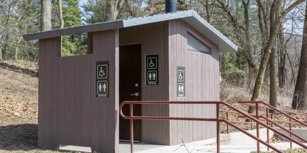 Taylors-Landing-restroom-Andy-and-Lesley-Flaim