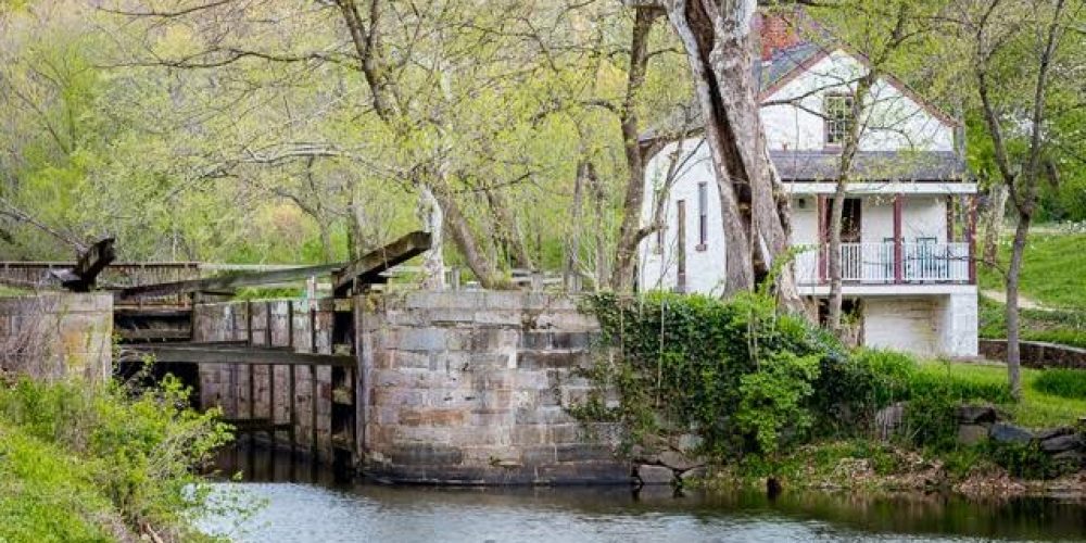 lock house and lock 6